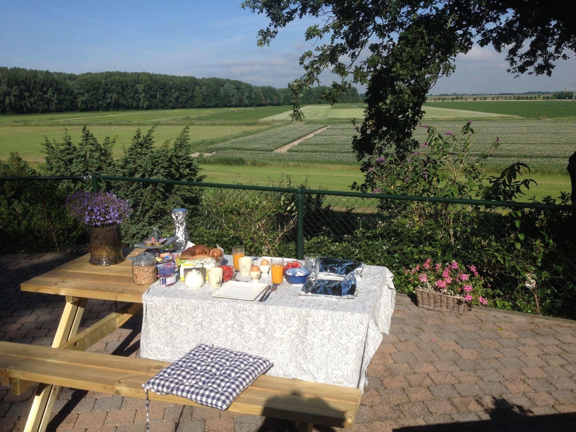 B&B Op de Brabantse Wal Halsteren Eksteriør billede